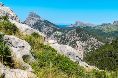 Mallorca, Balearic Adaları: Mirador Colomer 'den Kaptan de Formentor görüldü