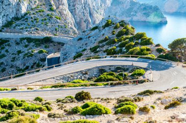 Kaptan Mallorca, İspanya, dolambaçlı yollar