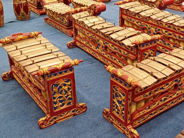 Cinsiyet denilen geleneksel Balili Gamelan. Gamelan Endonezya 'nın Bali ve Java şehrinde bulunan geleneksel bir müzik enstrümanıdır.