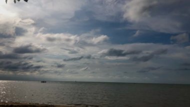 Güzel deniz manzarası ve gökyüzü
