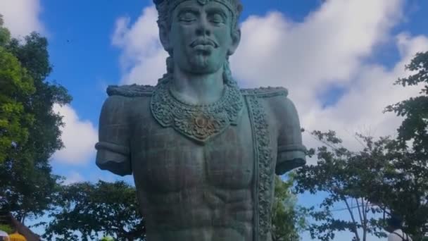 Bali July 2023 Statue God Wisnu Tourist Attraction Gwk Bali — Vídeo de Stock