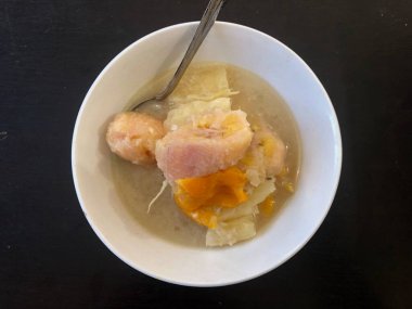 Lezzetli Asya yemeklerinin yakın görüntüsü