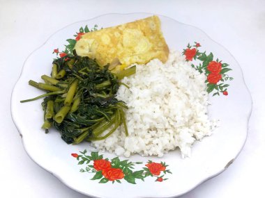 Sebzeli ve baharatlı pilav.