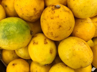 taze mango meyve pazarında