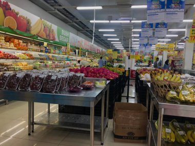 Meyveli süpermarket, Kudus Eylül 2023