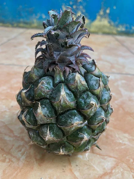 Fresh Pineapple Table — Stock Photo, Image