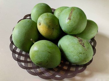 Taze yeşil elmaları kapatın.