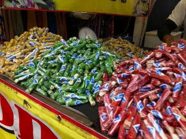 Sokak yemeklerinde tatlı şeker - Kudus, 24 Maret 2024