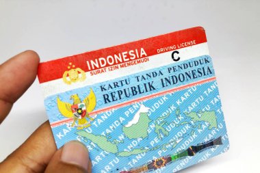 Kudus, 2 Temmuz 2024 - Endonezya KTP ve SIM kartları
