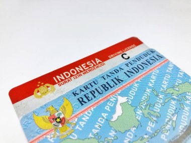 Kudus, 2 Temmuz 2024 - Endonezya KTP ve SIM kartları