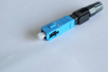 sc fiber optik izole edilmiş beyaz görüntüyü kapat 