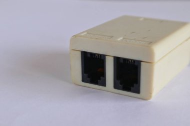 Jepara, 31 Agustus 2024 - RJ45 LAN ayırıcısını kapat