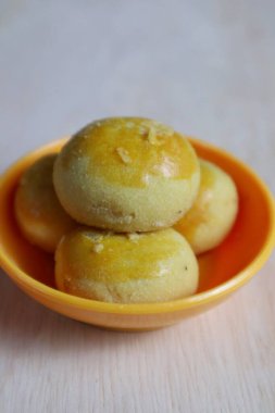 Endonezya 'da geleneksel ananaslı kek    