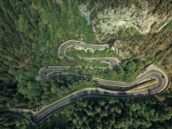 Αεροφωτογραφία Του Ορεινού Δρόμου Στα Βουνά — Φωτογραφία Αρχείου