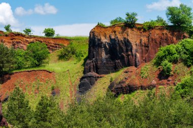 Brasov ilçesi Racos 'taki sönmüş volkan tekrar aktif hale geldi. Ülkemizde yapılan en büyük uluslararası televizyon üretimi olan 