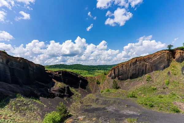 Brasov ilçesi Racos 'taki sönmüş volkan tekrar aktif hale geldi. Ülkemizde yapılan en büyük uluslararası televizyon üretimi olan 