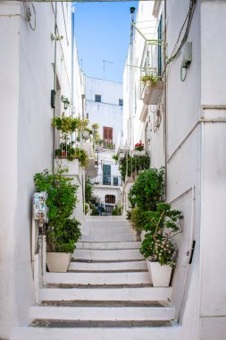 Locorotondo şehrinde sokak