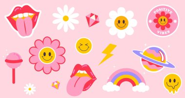 Çizgi film tarzında geçmişe dönük çıkartmalar. Etiketlerin vektör çizimi: dilli dudaklar, chupa-chup 'lar, papatyalar, çiçekler, elmaslar, gökkuşağı, duygu simgeleri, satürn, pembe arkaplanda izole edilmiş yıldırım.