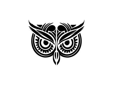 Polinezya tasarımlarıyla süslenmiş siyah beyaz baykuş yüzü dövmesi..