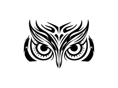 Siyah ve beyaz renkli Polinezya tasarımlı bir baykuş dövmesi.