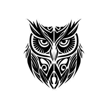 Siyah, beyaz ve Polinezyalı detaylar içeren güzel baykuş dövmesi.