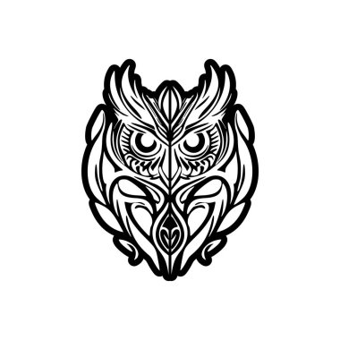 Üzerinde Polinezya tasarımları olan siyah beyaz baykuş dövmesi..