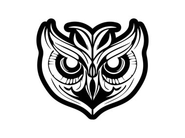 Siyah ve beyaz baykuş dövmesi. Üzerinde Polinezya tasarımları var..