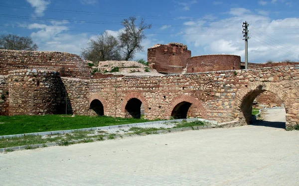 Фото Показывающее Часть Стены Окружающую Историческую Часть Города Изник Турция — стоковое фото