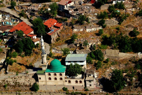 Зверху Фото Мечеті Зеленим Куполом Одноразовим Мінаретом Історичному Центрі Анкари — стокове фото