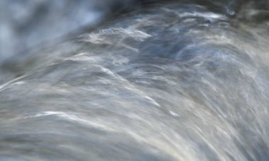 Şelalede suya yakın çekim yapan soyut doğal arkaplan