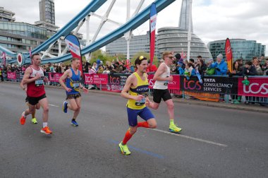 Londra-APRIL 21: Londra Maratonu 21 Nisan 2024 'te Londra, Birleşik Krallık, İngiltere' de..