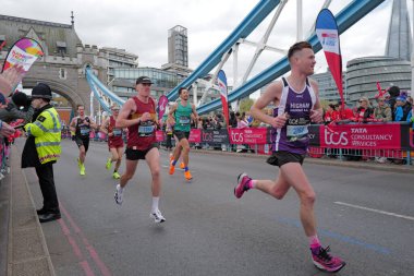 Londra-APRIL 21: Londra Maratonu 21 Nisan 2024 'te Londra, Birleşik Krallık, İngiltere' de..