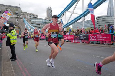 Londra-APRIL 21: Londra Maratonu 21 Nisan 2024 'te Londra, Birleşik Krallık, İngiltere' de..