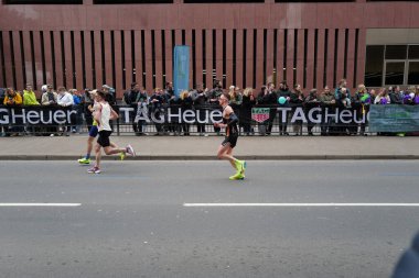 Londra-APRIL 21: Londra Maratonu 21 Nisan 2024 'te Londra, Birleşik Krallık, İngiltere' de..