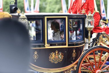 Londra, İngiltere, Uk-15 Haziran 2024: Buckingham sarayı kraliyet geçidi, Londra İngiltere