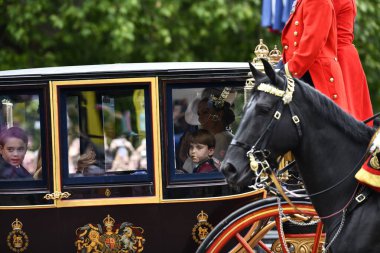 Londra, İngiltere, Uk-15 Haziran 2024: Buckingham sarayı kraliyet geçidi, Londra İngiltere