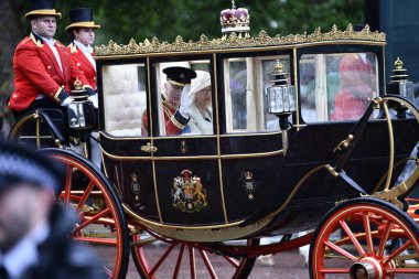 Londra, İngiltere, Uk-15 Haziran 2024: Buckingham sarayı kraliyet geçidi, Londra İngiltere