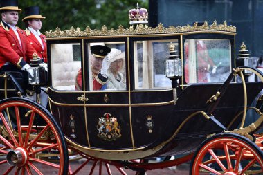 Londra, İngiltere, Uk-15 Haziran 2024: Buckingham sarayı kraliyet geçidi, Londra İngiltere