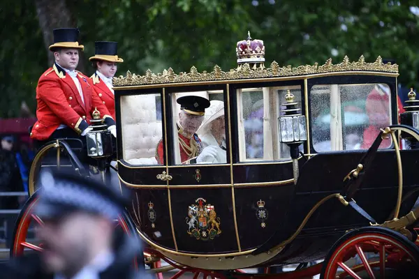 Londra, İngiltere, Uk-15 Haziran 2024: Buckingham sarayı kraliyet geçidi, Londra İngiltere