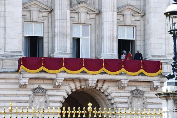 Londra, İngiltere, Uk-15 Haziran 2024: Buckingham sarayı kraliyet geçidi, Londra İngiltere