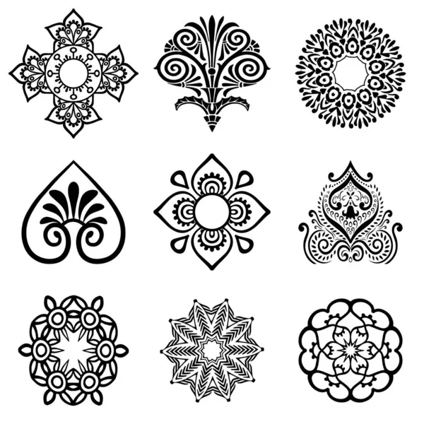 Düğün davetiyeleri için doğulu vektör damaskesi ayarlandı.