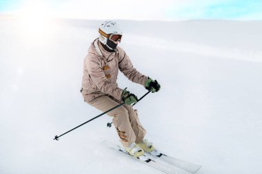 dağlarda Kayak kadın 