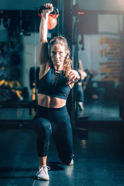 Woman Making Lunges Kettlebell Head — Stock Photo, Image