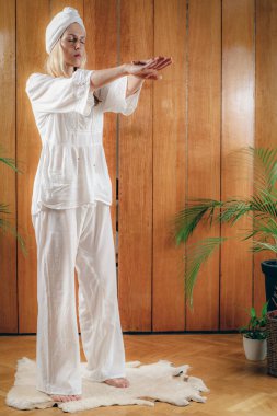 Kundalini Yoga Kriya Özbenlik Enerjisi 