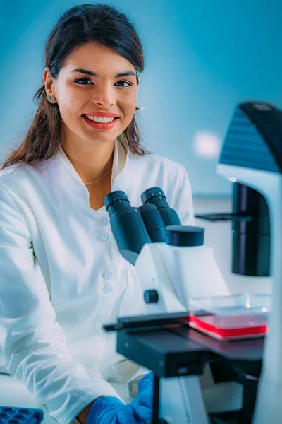Biology Student Researcher Looking Microscope — Stock Photo, Image