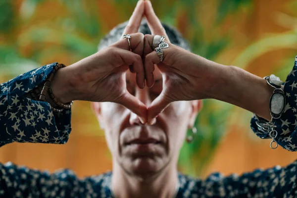 Kalesvara Mudra Eller Mind Calming Mudra Hand Gesture Hålla Fingrar — Stockfoto