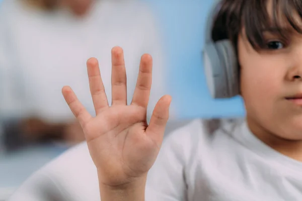 Pure Tonaudiometrie Test Überprüft Die Fähigkeit Der Kinder Unterschiedliche Tonhöhen — Stockfoto