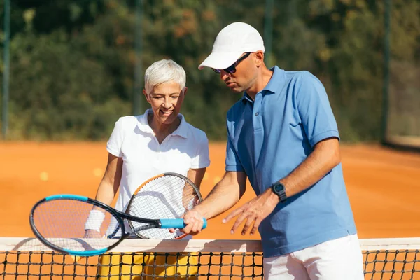 Tennis Aktivitetsklass För Pensionärer — Stockfoto
