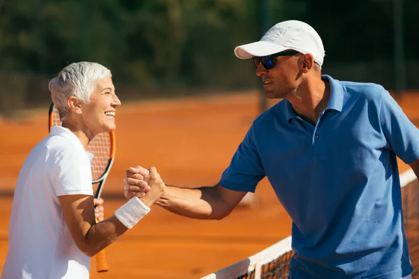 Tennis Activity Class Für Senioren Mit Instruktor — Stockfoto