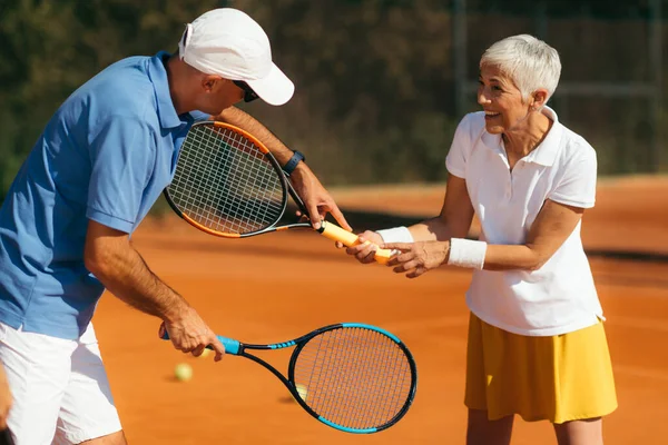 Tennis Instructor Senior Woman Her 60S Having Tennis Lesson Clay — Stock Photo, Image